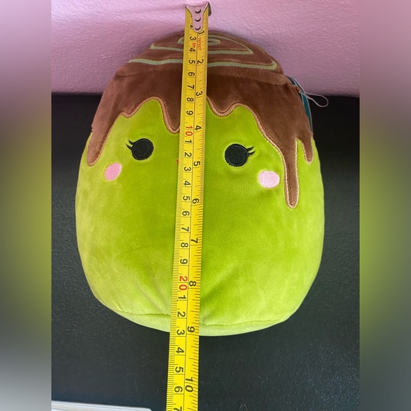 9inch Squishmallows Malta the Matcha Cinnamon roll - Picture 3 of 9